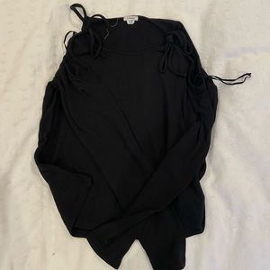 tie/open shoulder black garage top